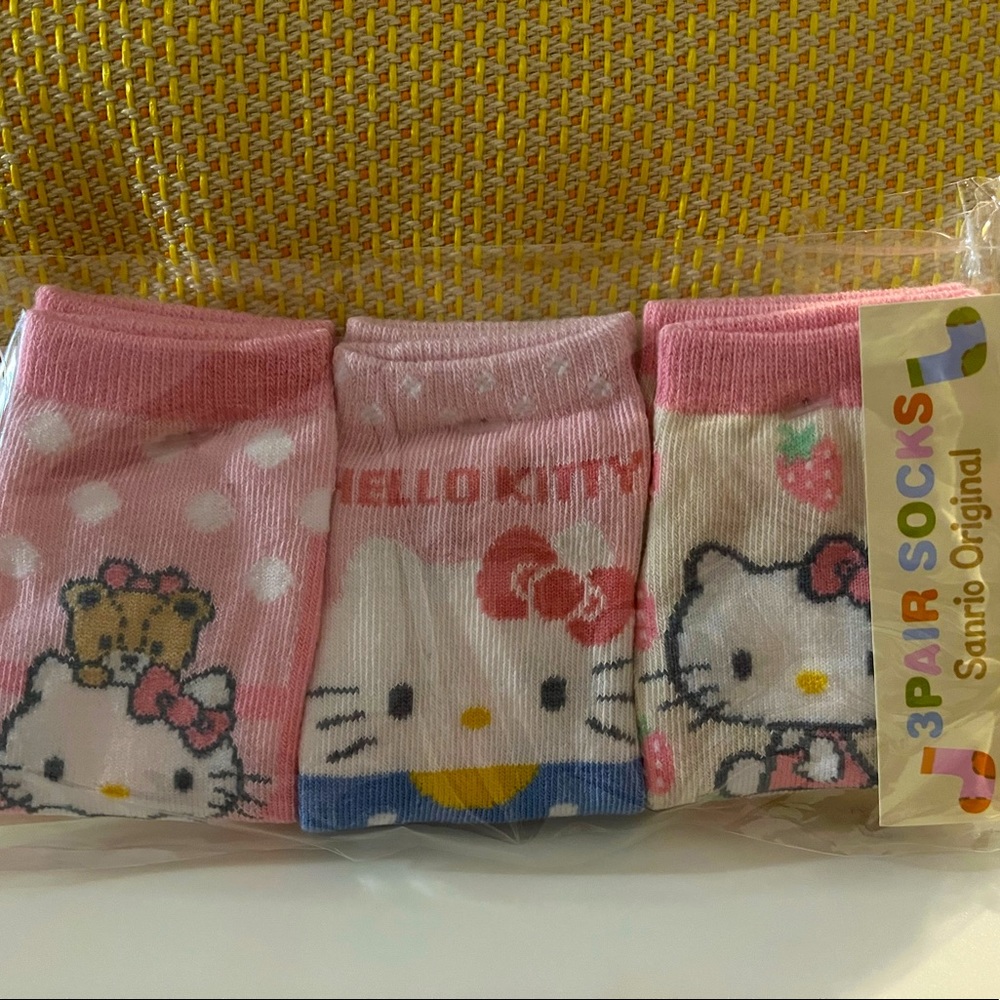 3 pair Hello Kitty kid socks